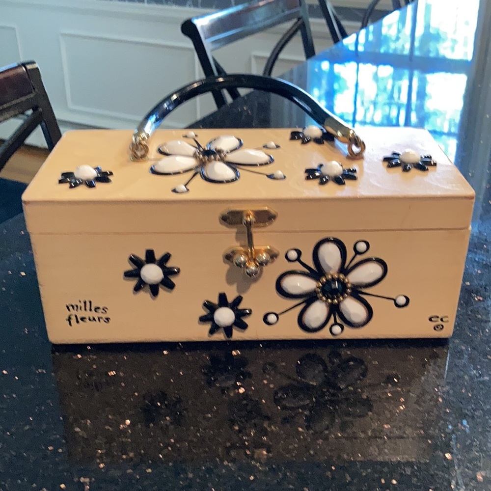 Enid Collins’ Original Box Bag